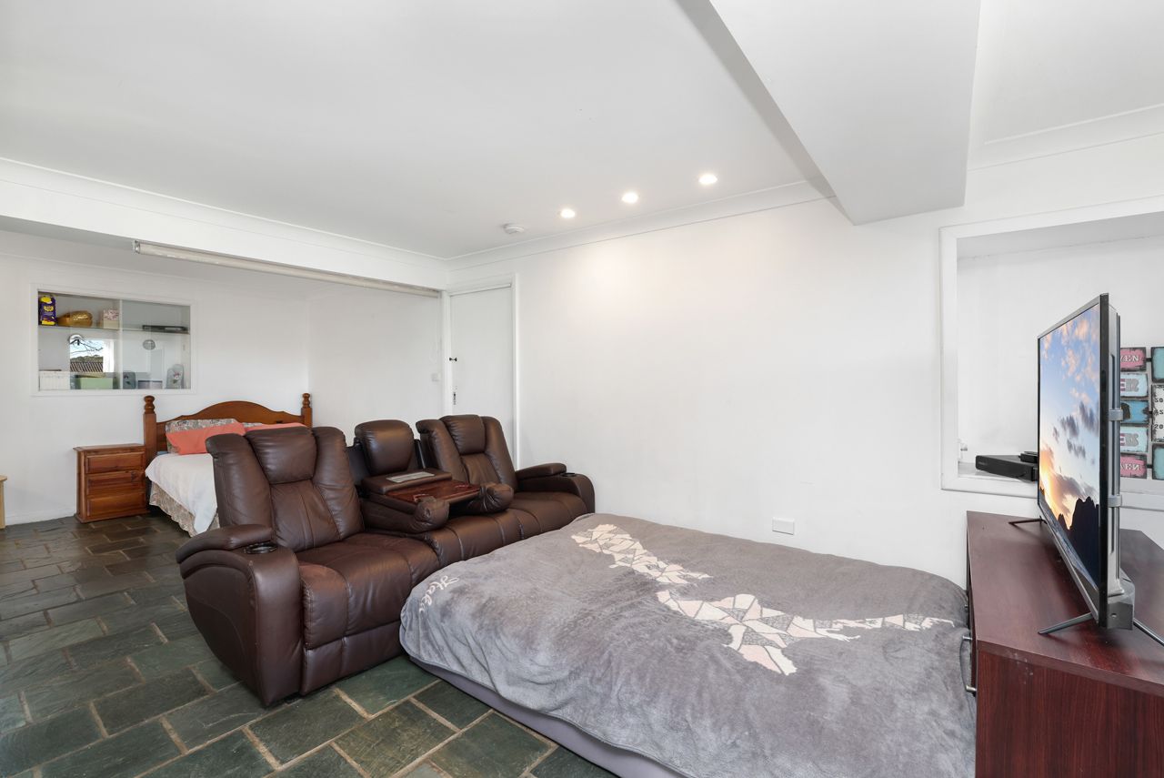 Studio in 30a Cousins Road, BEACON HILL NSW, 2100