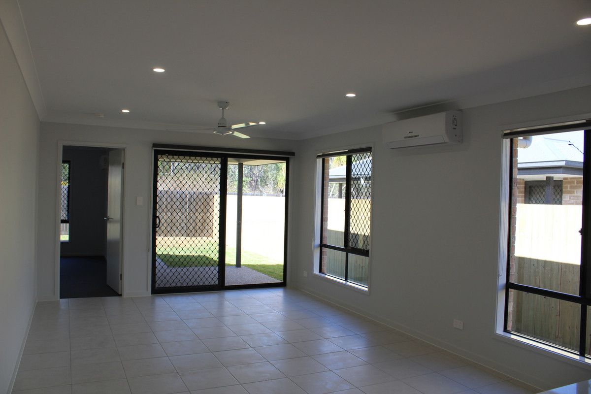 1 2/32 Ryrie Court Park Ridge QLD 4125 Domain