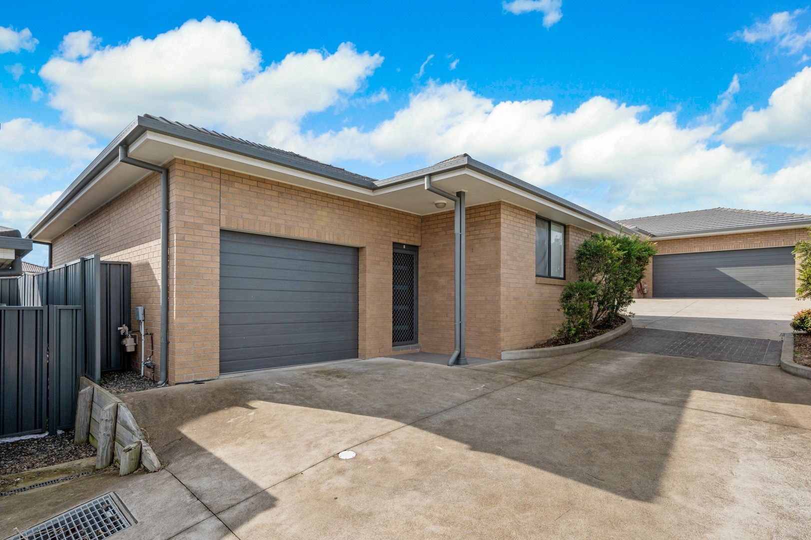 3 bedrooms Villa in 2/66 Ryans Road GILLIESTON HEIGHTS NSW, 2321