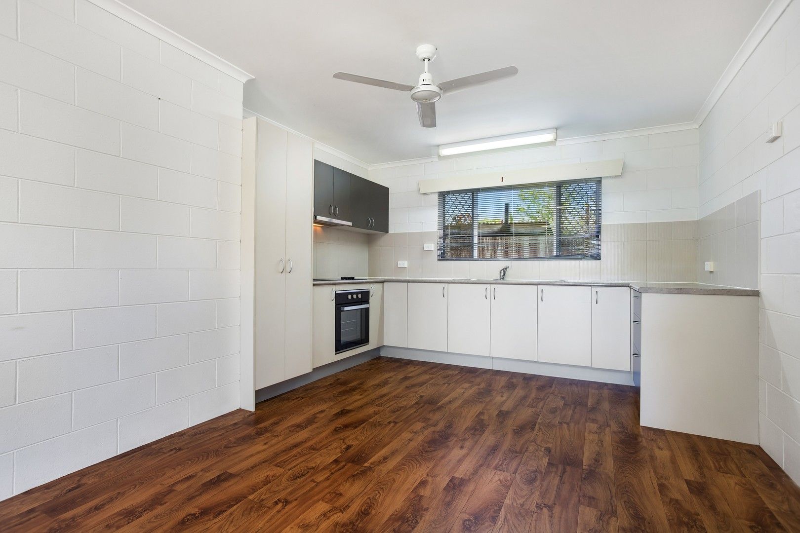 Unit 1 & 2/39 Nephrite Street, Woree QLD 4868, Image 2