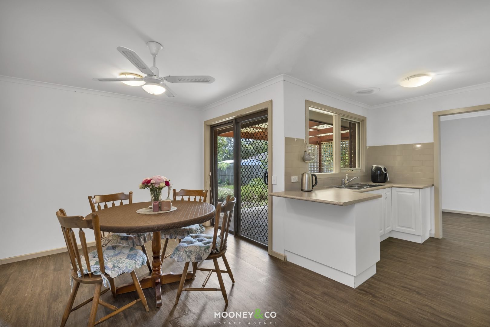 5 Somerville Road, Hampton Park VIC 3976, Image 2