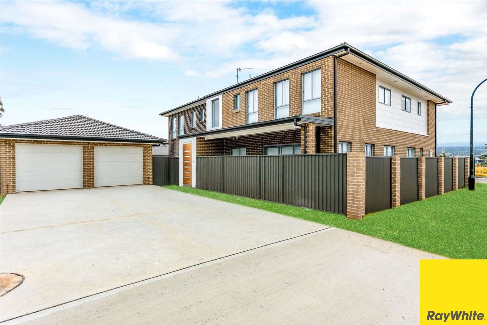 4 bedrooms House in 3/14 Dhaka Circuit SCHOFIELDS NSW, 2762