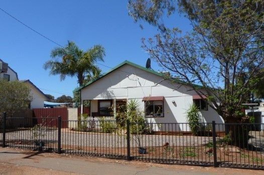 3 bedrooms House in 1 Lyall Street LAMINGTON WA, 6430