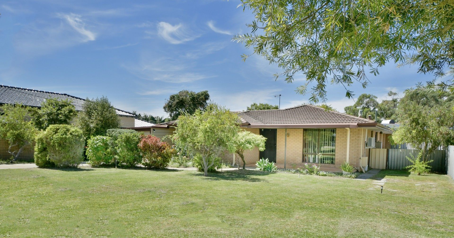 3 bedrooms House in 58 Carlisle Street SHOALWATER WA, 6169