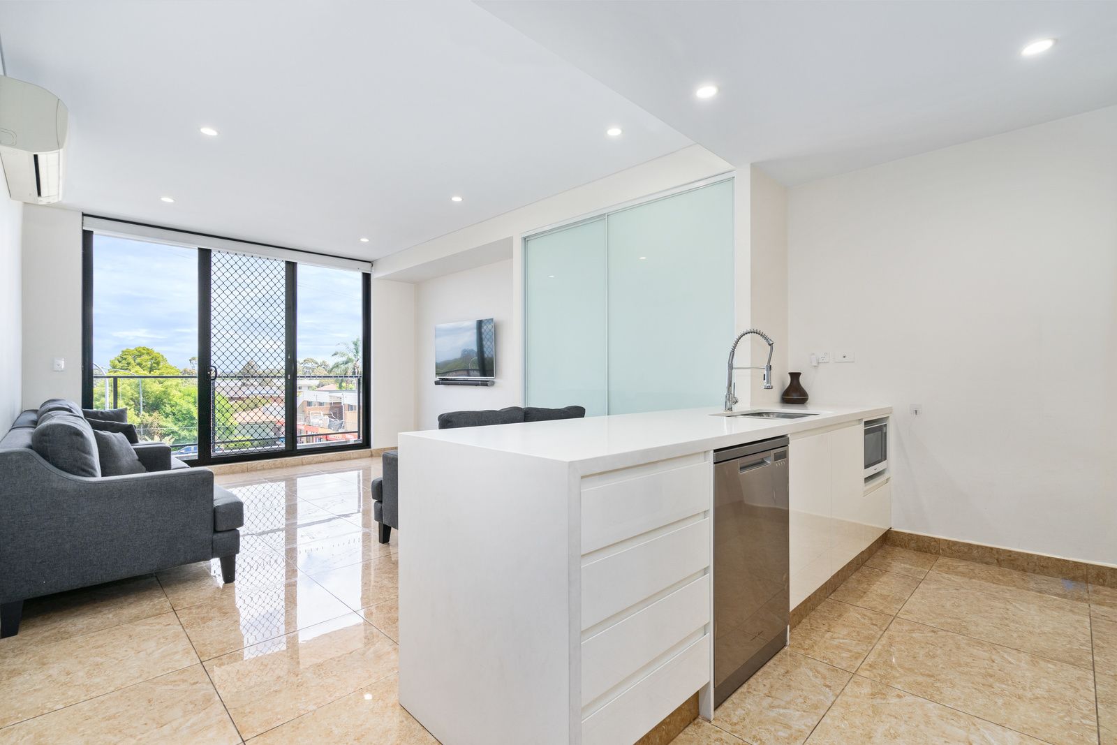 206/24 Ellis Parade, Yennora NSW 2161, Image 1