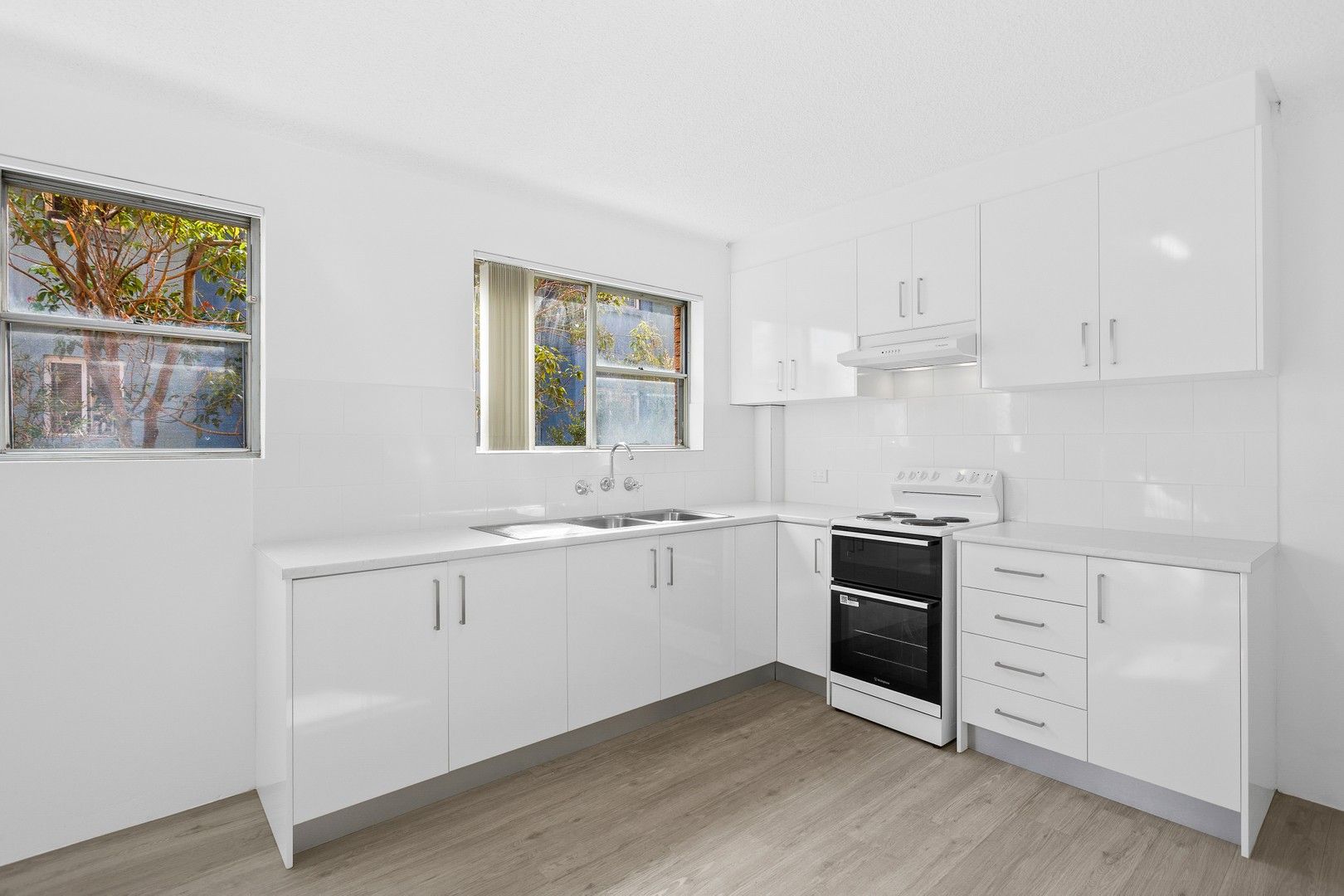 2 bedrooms Apartment / Unit / Flat in 1/26 Campbell Street WOLLONGONG NSW, 2500