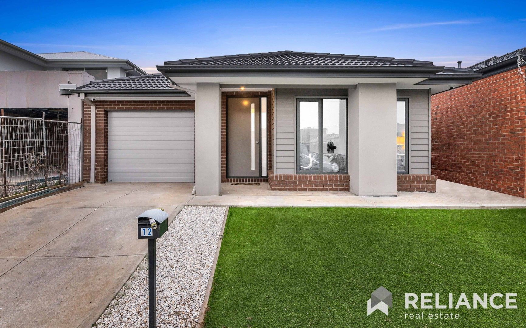 4 bedrooms House in 12 Dulverton Street TRUGANINA VIC, 3029