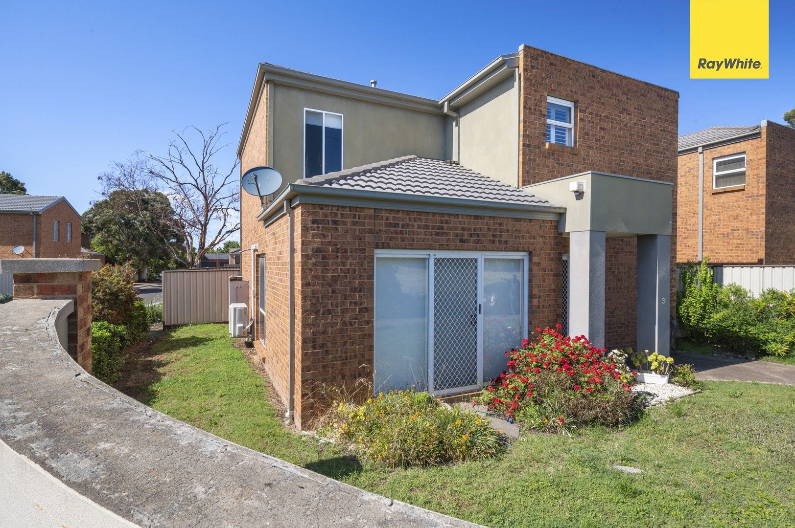 3 bedrooms Townhouse in 3/51-55 Tullidge Street MELTON VIC, 3337