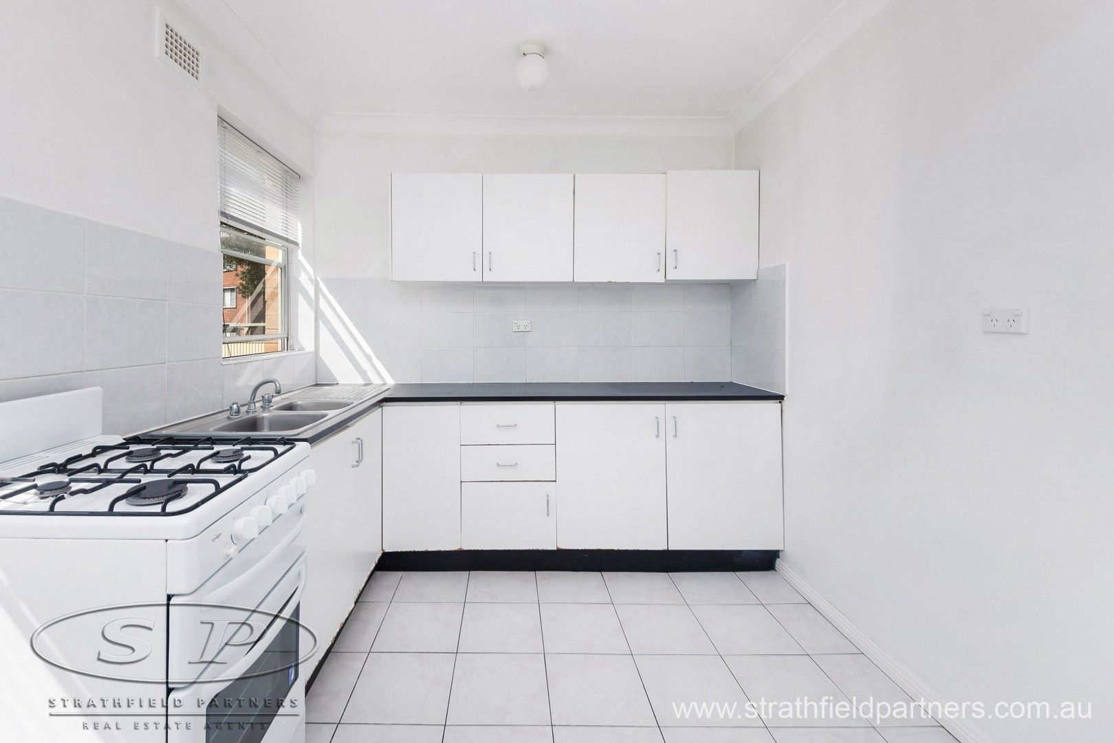 2 bedrooms Apartment / Unit / Flat in 5/14 Marlene Crescent GREENACRE NSW, 2190