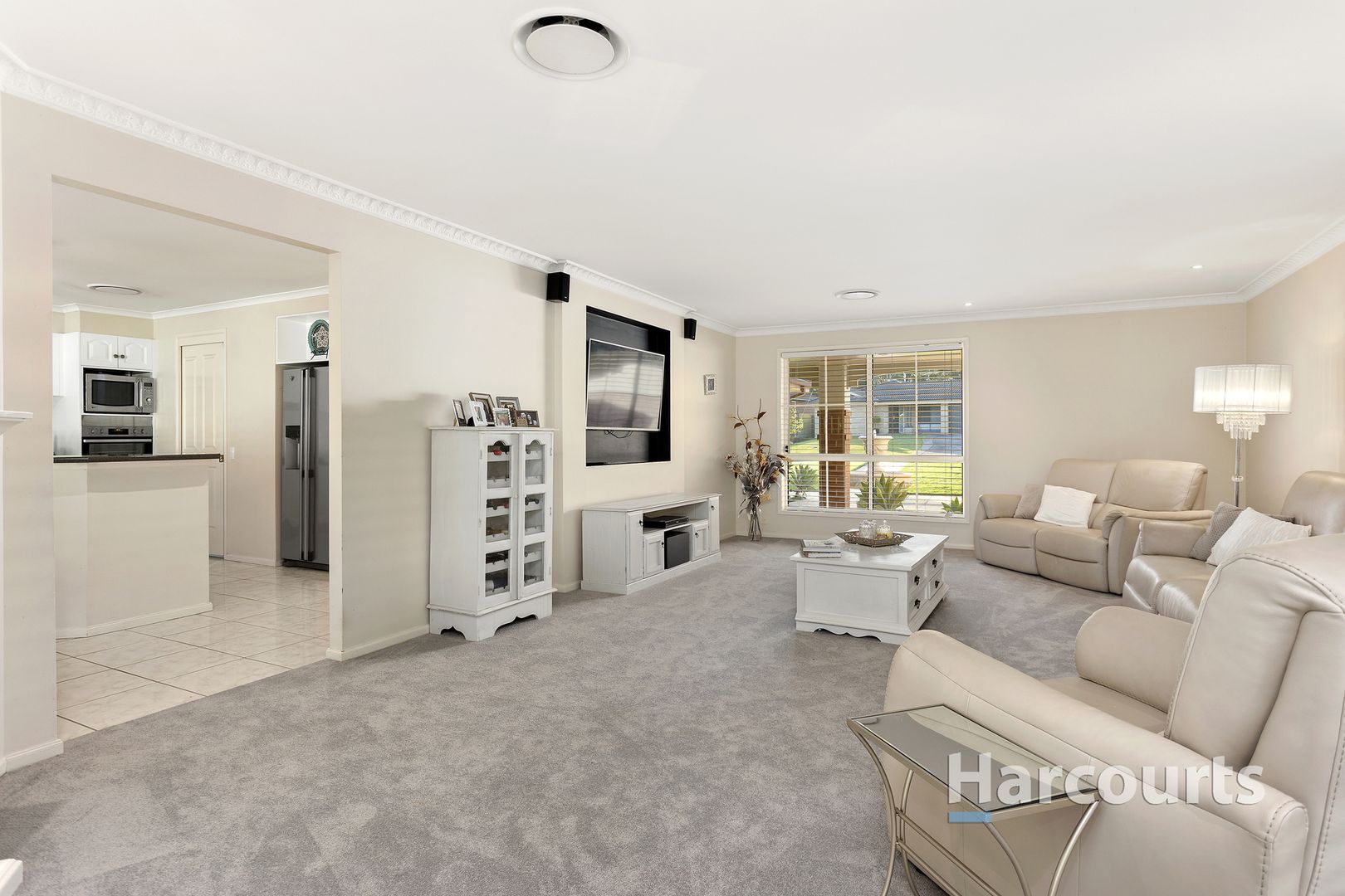 33 Ballydoyle Drive, Ashtonfield NSW 2323, Image 2