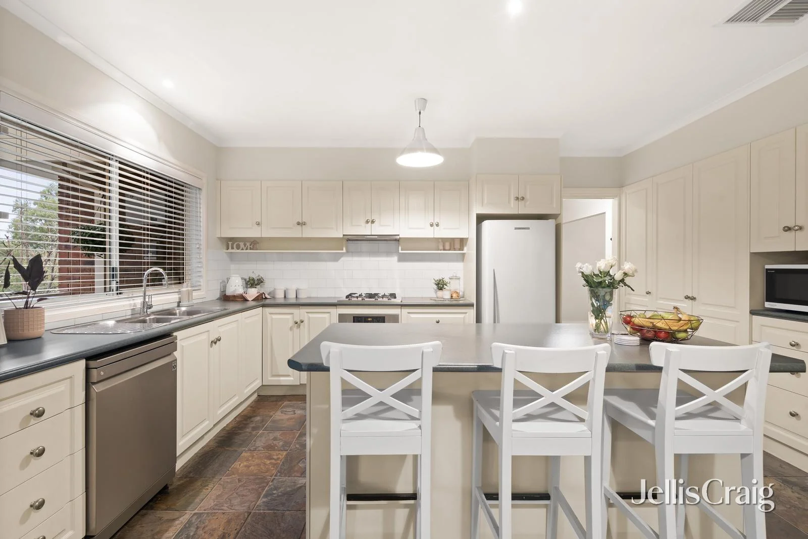 Additional image 2 of 44 Eskdale Drive, Croydon Hills VIC 3136