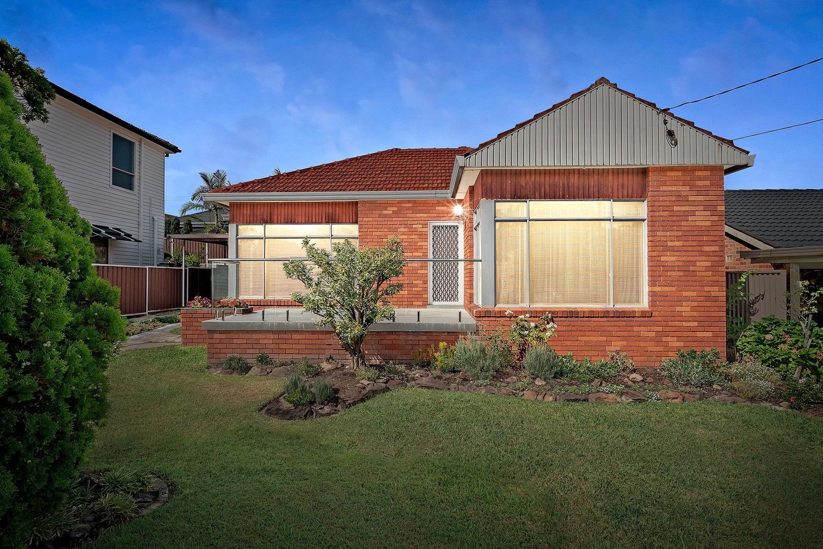 16 Lynwen Crescent, Banksia NSW 2216, Image 0