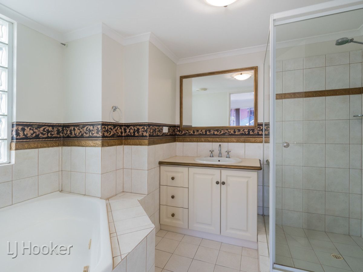 4/30 Waterloo Crescent, East Perth WA 6004, Image 2