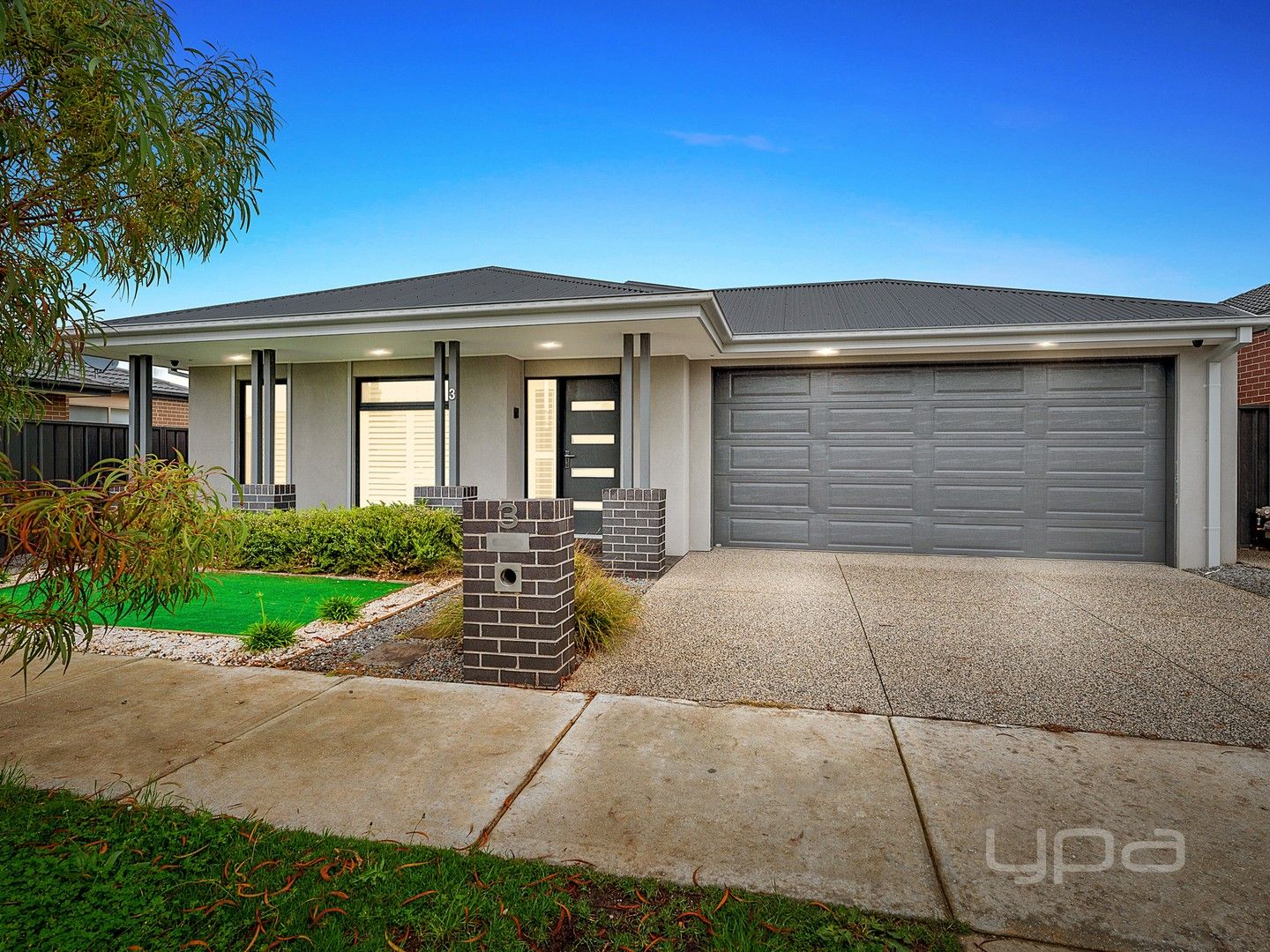 4 bedrooms House in 3 Field Avenue HARKNESS VIC, 3337