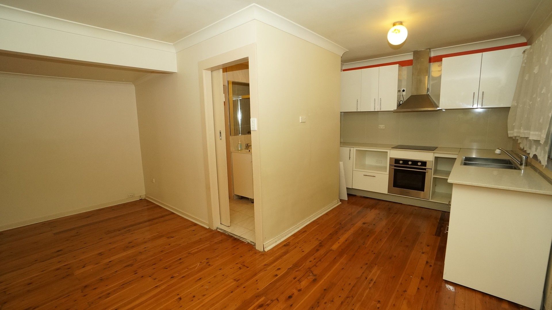 2 bedrooms Studio in 1/260 Hamilton Road FAIRFIELD HEIGHTS NSW, 2165