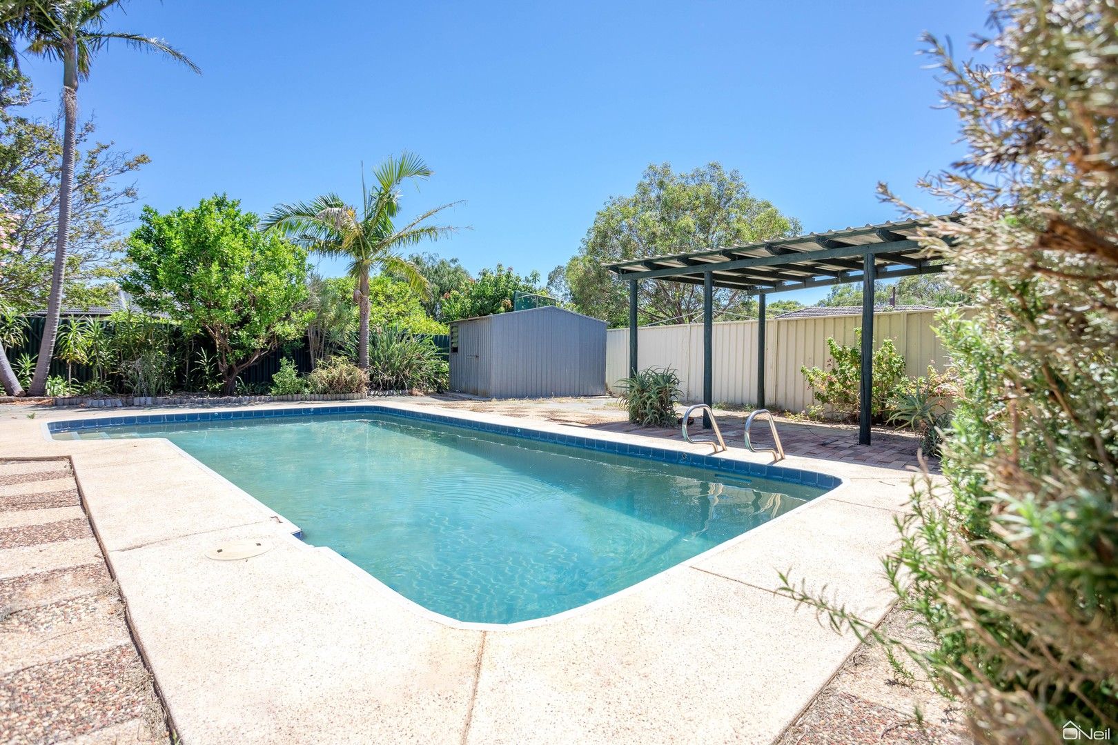 4 bedrooms House in 13 Mountain View KELMSCOTT WA, 6111