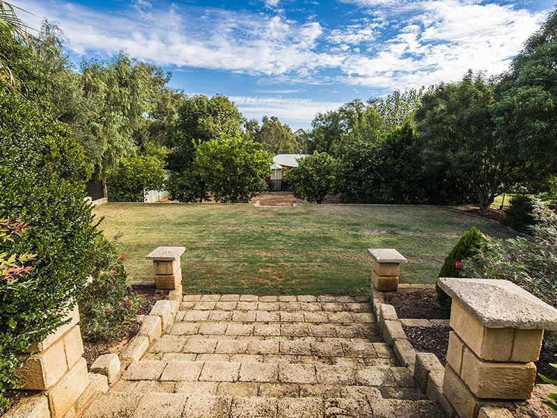 12 Crossing View, Byford WA 6122, Image 1