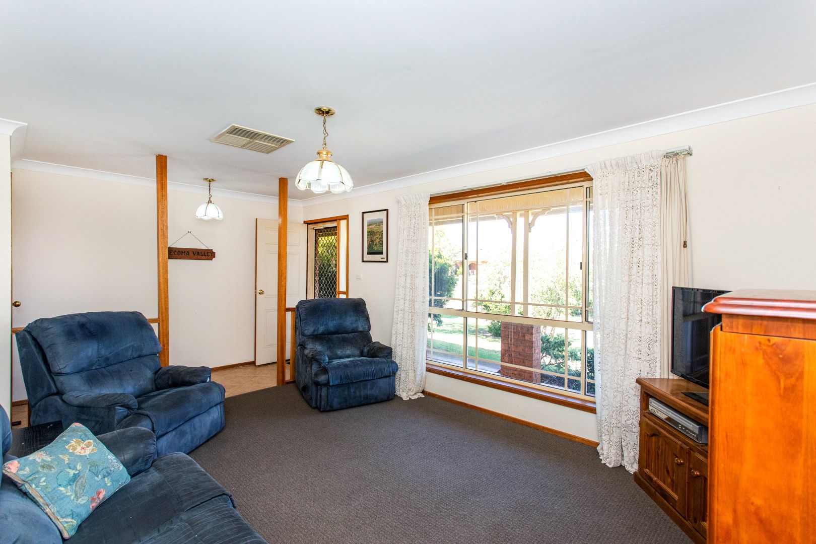 48 Evans Street, Cowra NSW 2794, Image 2