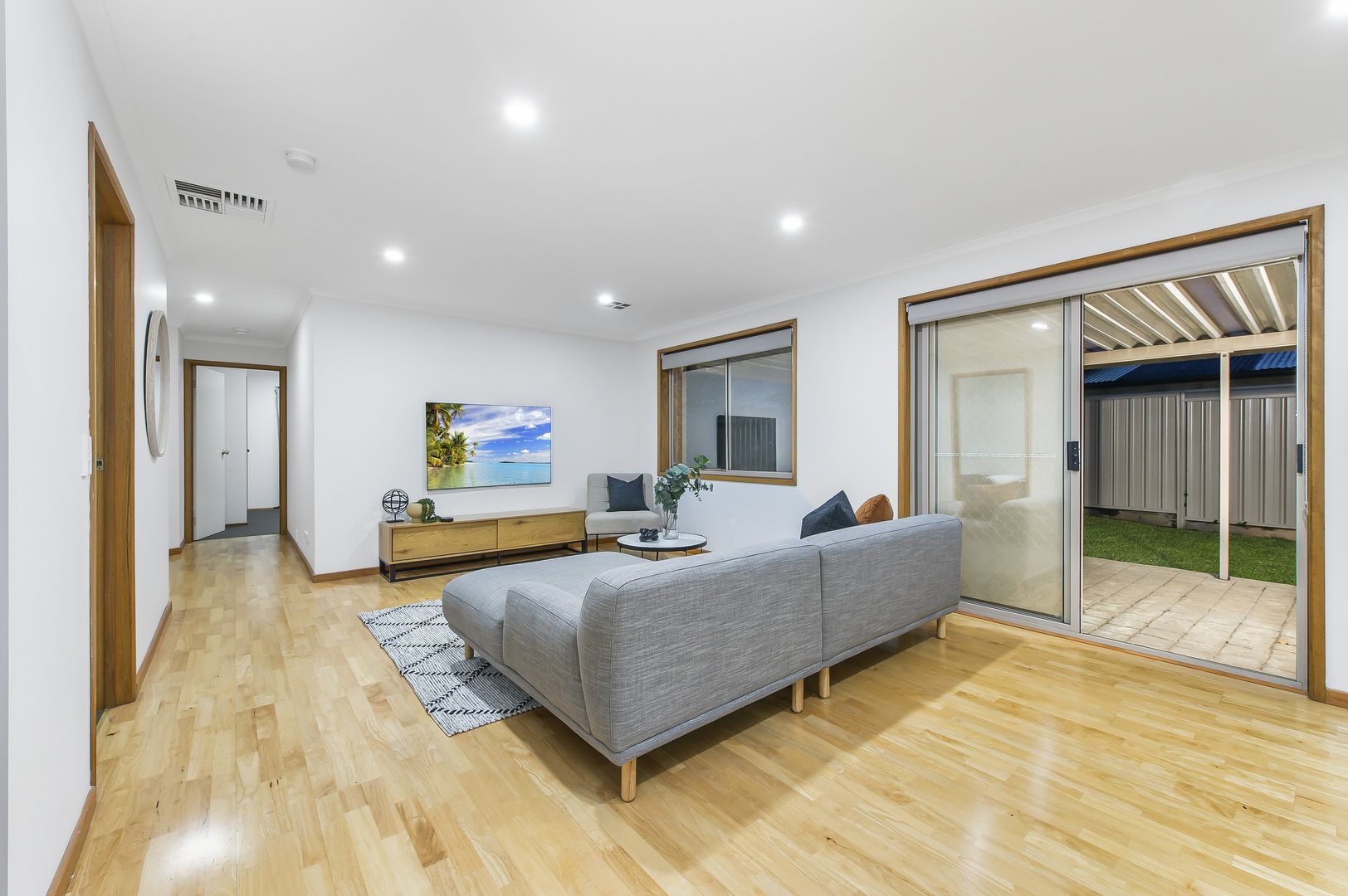 50 Grandview Crescent, Hillside VIC 3037, Image 2