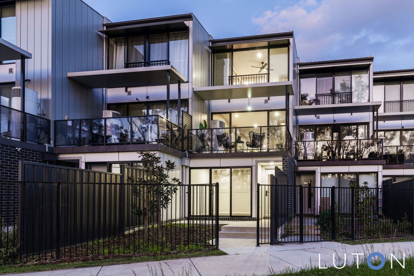 30/6 Ellison Harvie Close, Greenway ACT 2900, Image 0