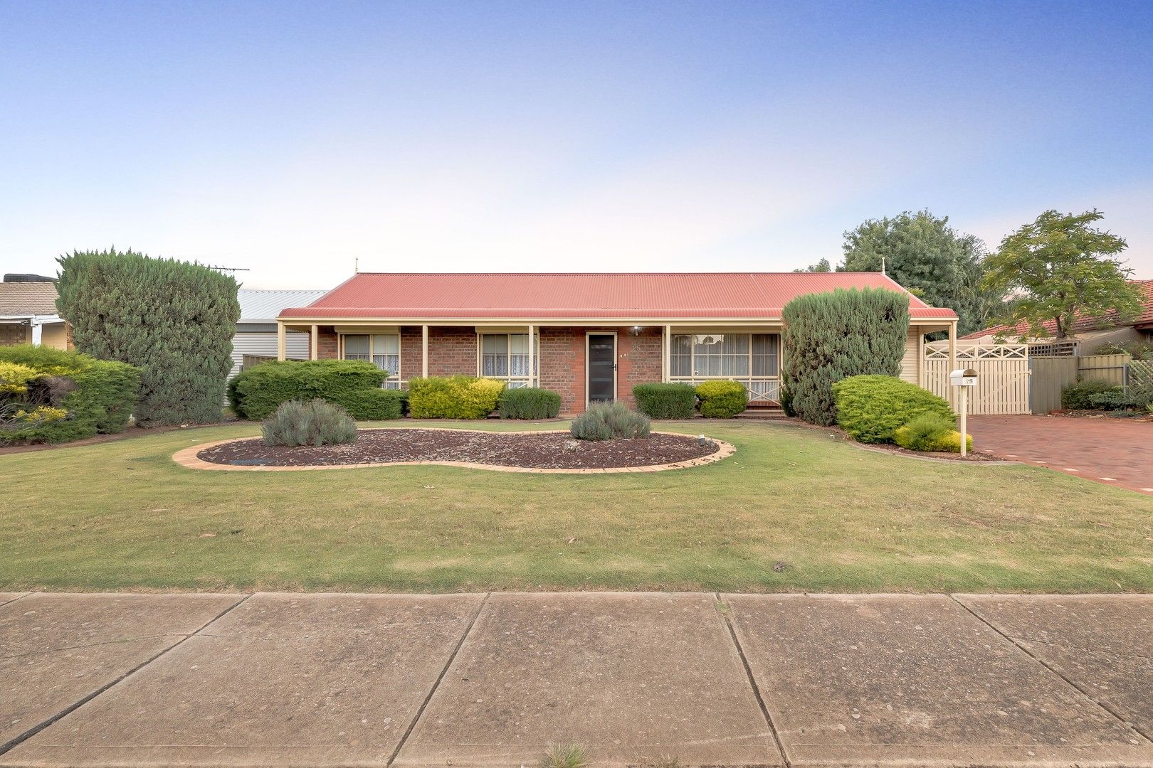 25 President Avenue, Andrews Farm SA 5114, Image 0