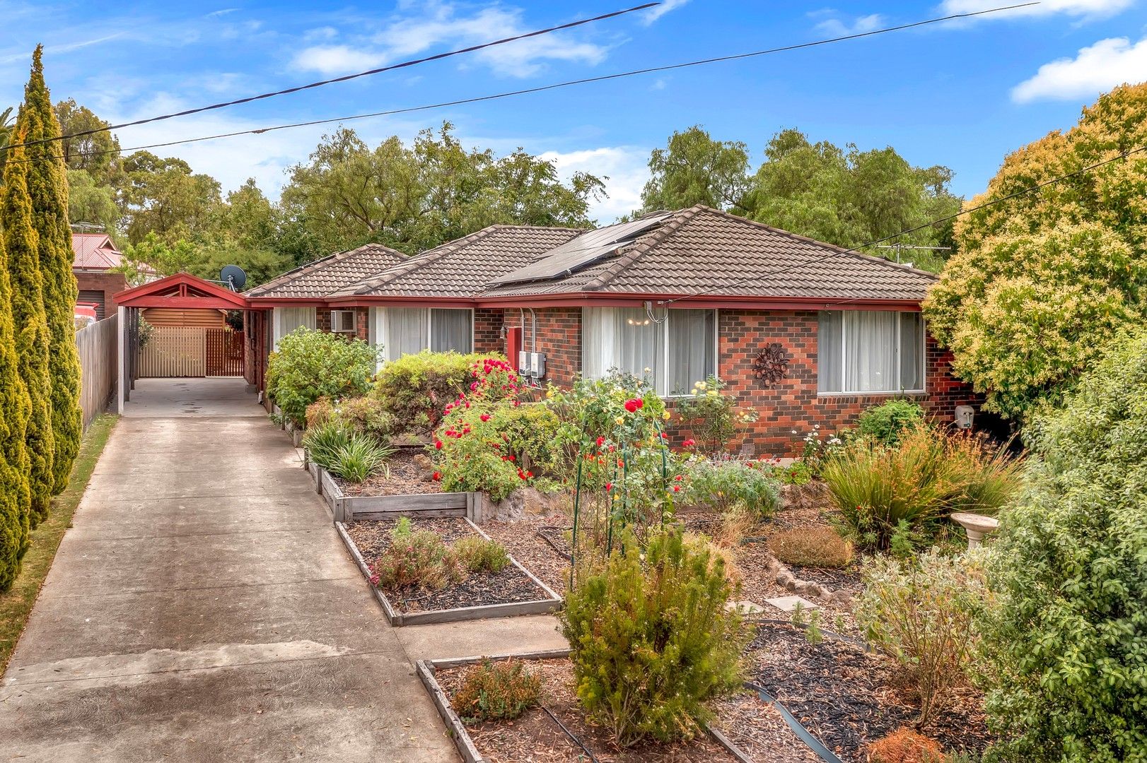 4 bedrooms House in 9 Hughes Court SUNBURY VIC, 3429