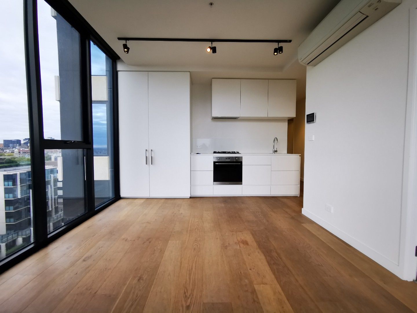 2 bedrooms Apartment / Unit / Flat in 1006/65 Dudley WEST MELBOURNE VIC, 3003