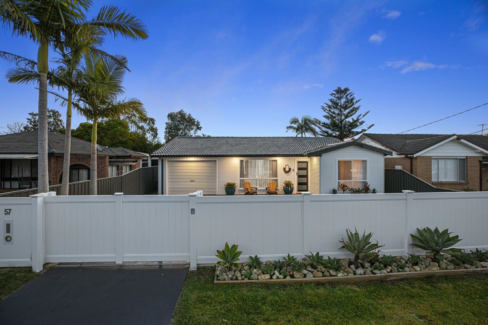 4 bedrooms House in 57 Flinders Avenue KILLARNEY VALE NSW, 2261