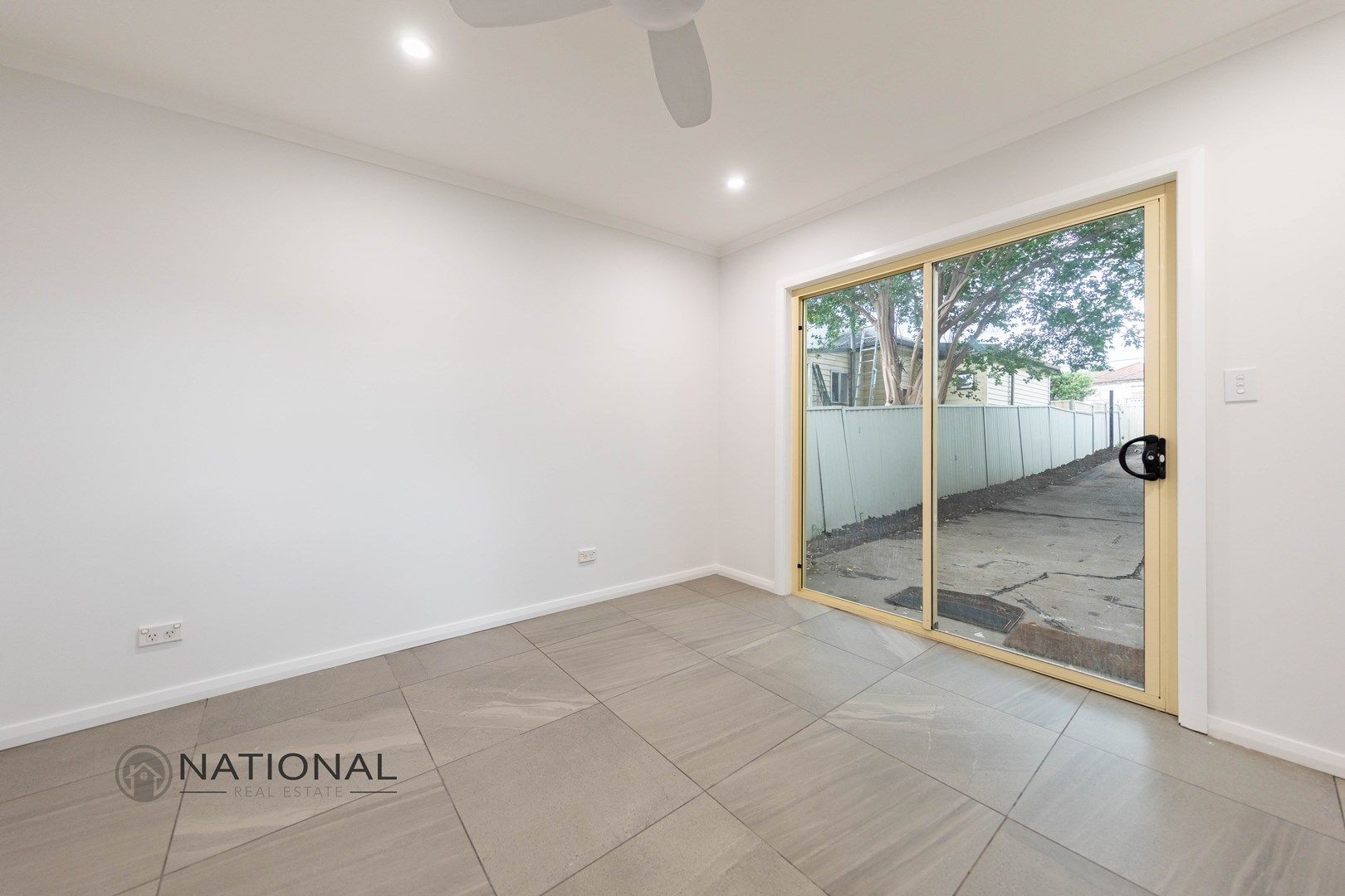 1 bedrooms House in 9a Taralga St OLD GUILDFORD NSW, 2161