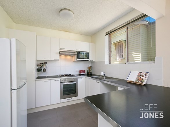 2/36 Galway Street, Greenslopes QLD 4120