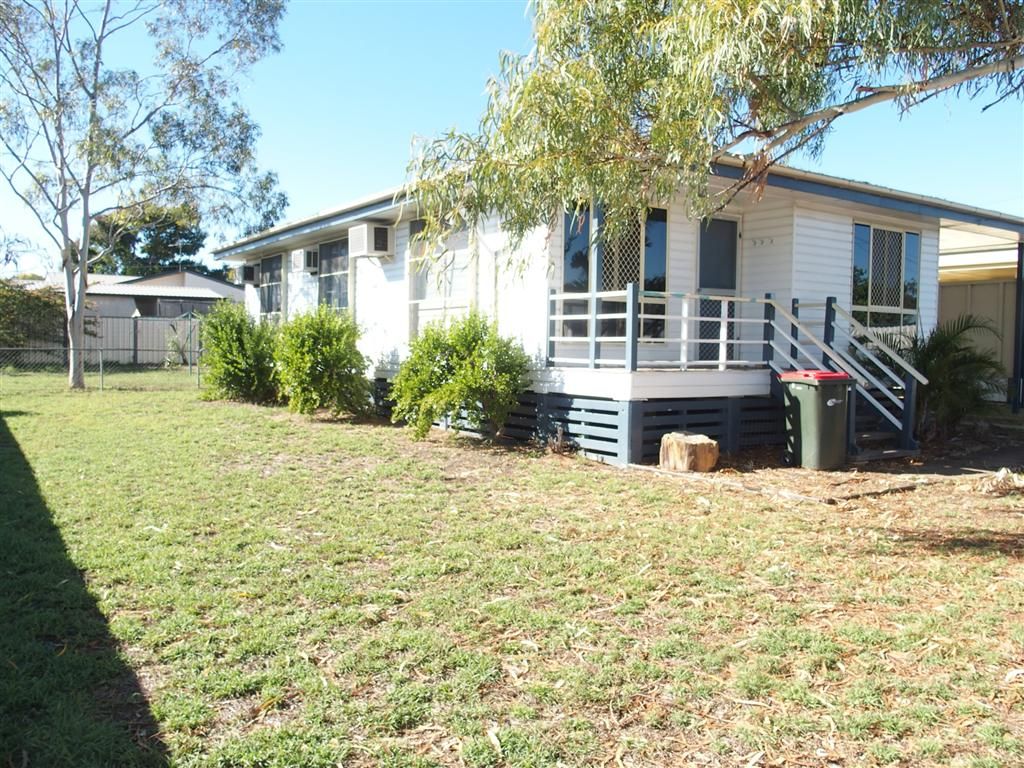 29 Long Street, Blackwater QLD 4717, Image 2