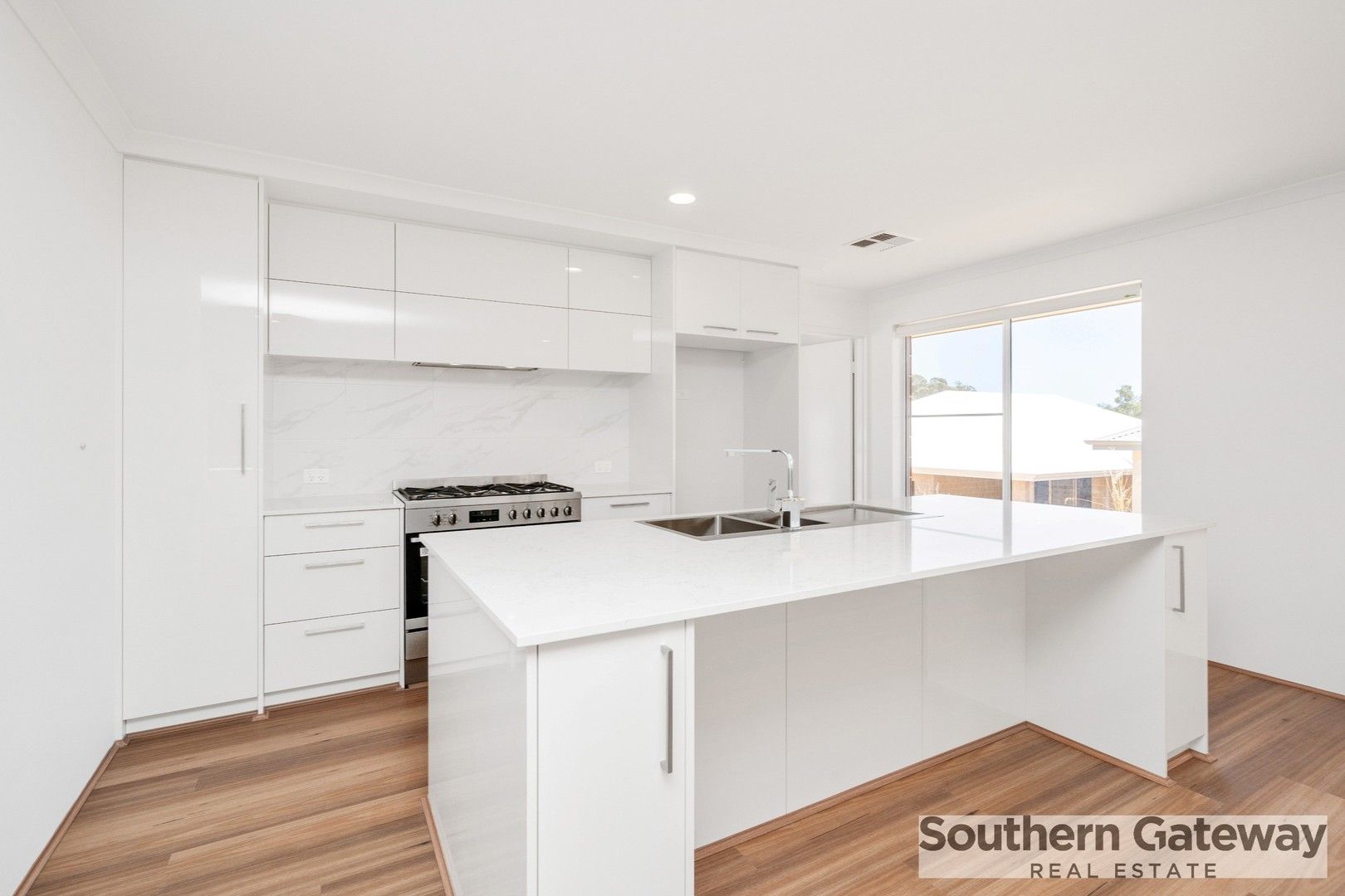 3 bedrooms House in 7 Carnforth Way WELLARD WA, 6170