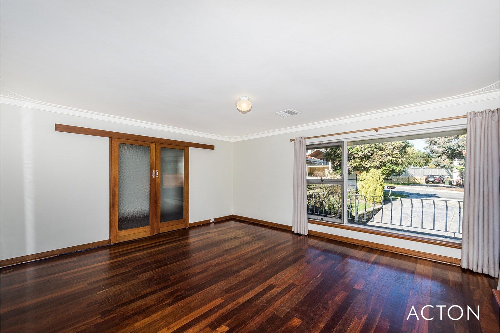 3 bedrooms House in 6 RYNDLE STREET DOUBLEVIEW WA, 6018