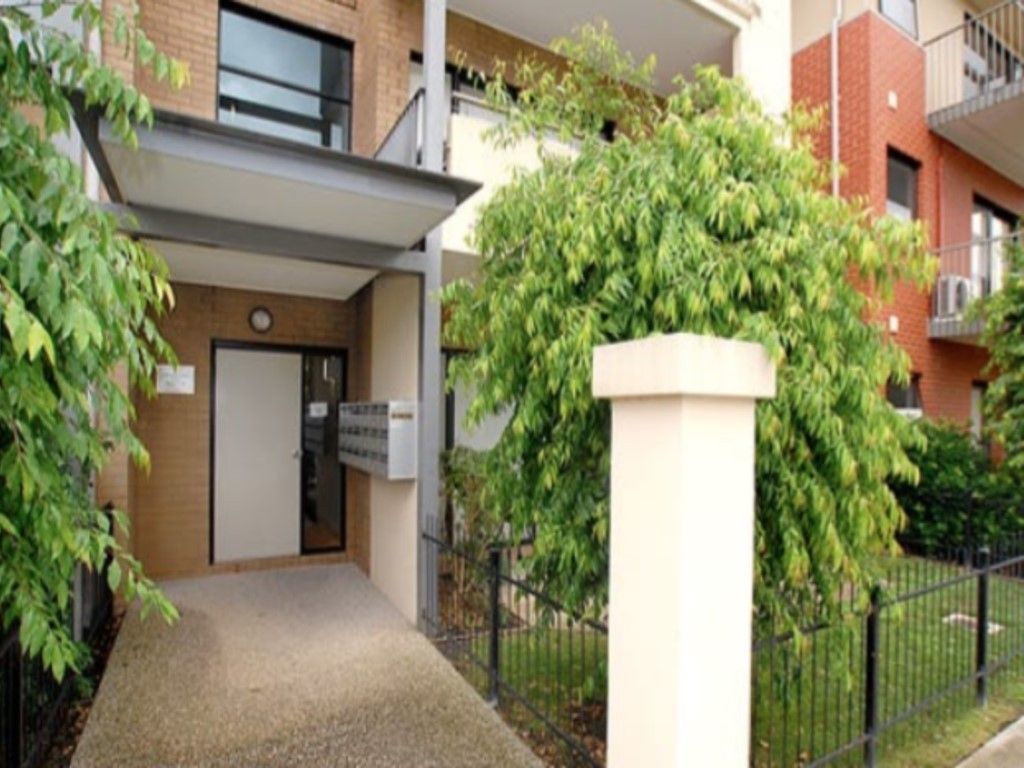 2 bedrooms Apartment / Unit / Flat in 16/2 Monash Green Drive CLAYTON VIC, 3168