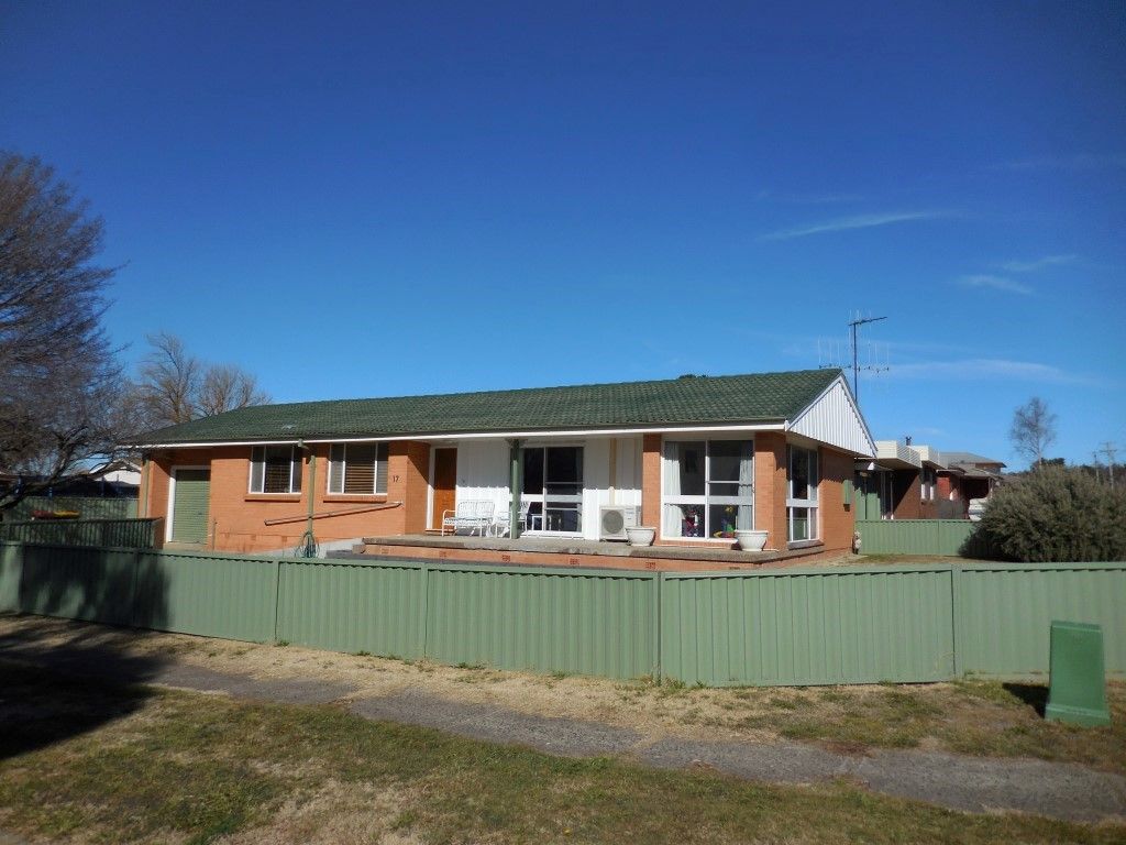 17 ROSEBERRY PLACE, Blayney NSW 2799, Image 1