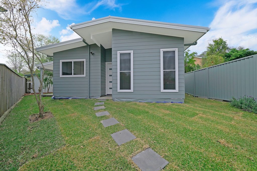 1 bedrooms Studio in 13A Sunset Avenue ELDERSLIE NSW, 2570