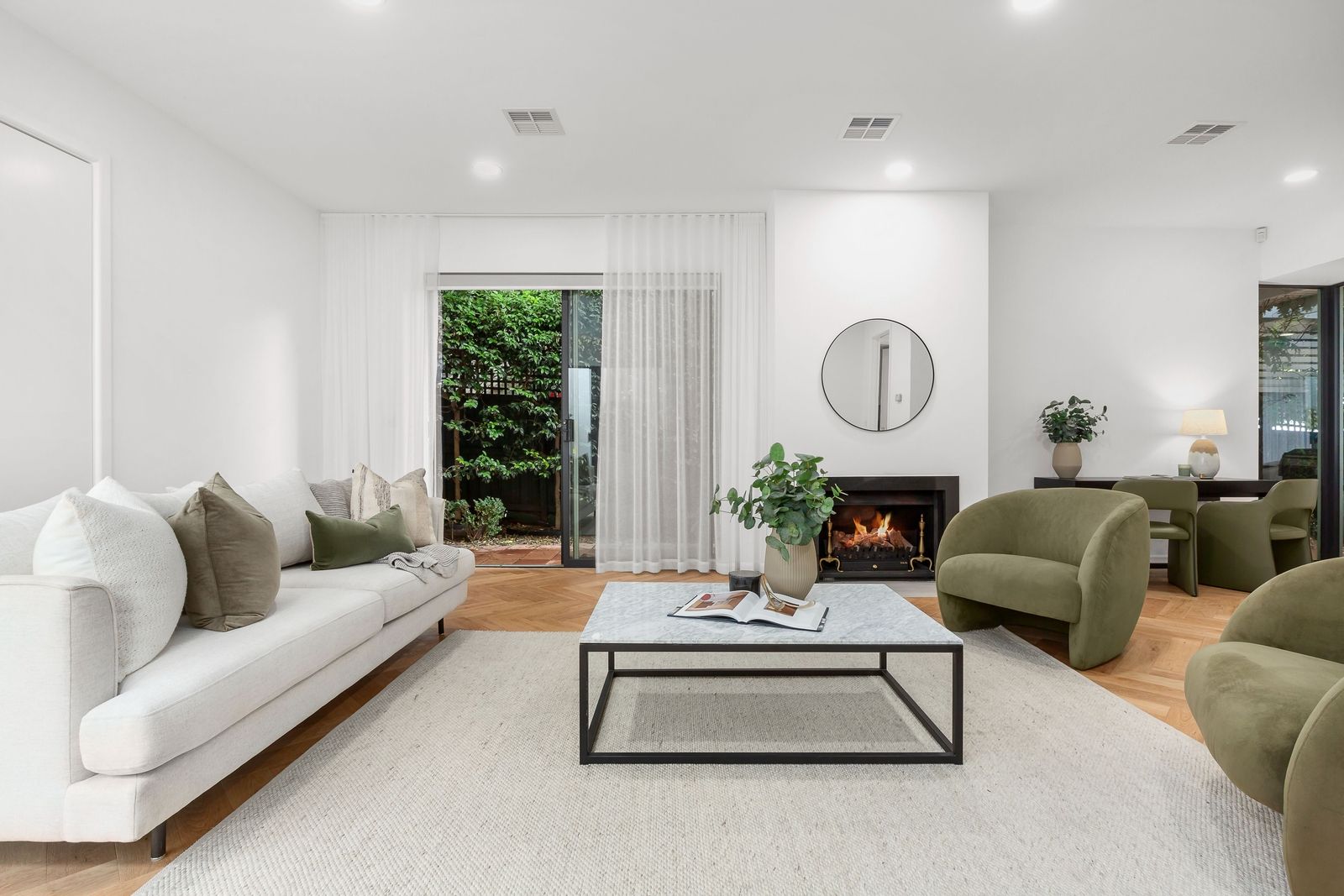 2 bedrooms Apartment / Unit / Flat in 1/7 Gordon Street TOORAK VIC, 3142