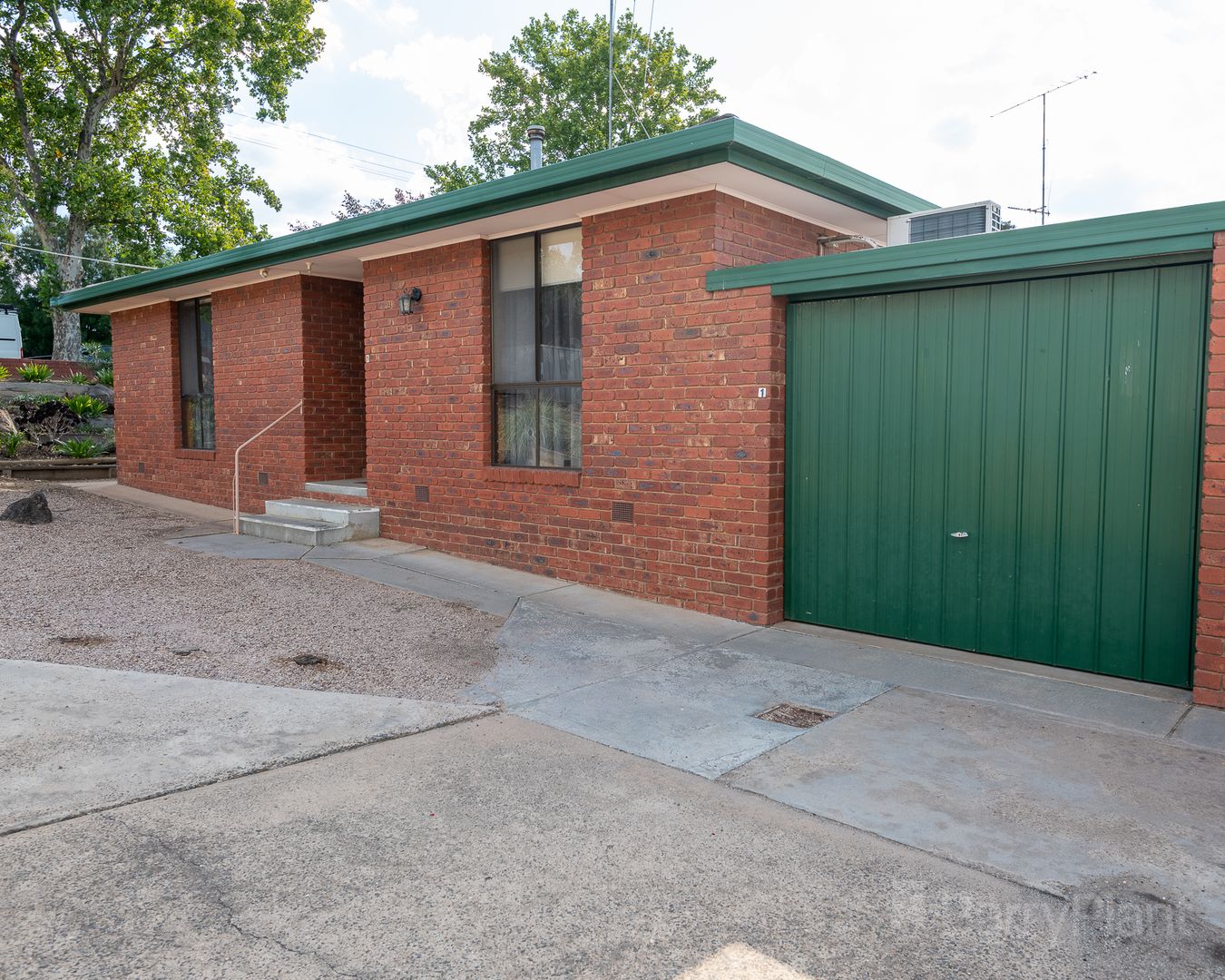 1/151 Williamson Street, Bendigo Property History & Address Research