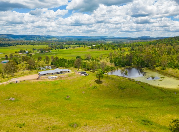 400 Cove Road, Stanmore QLD 4514