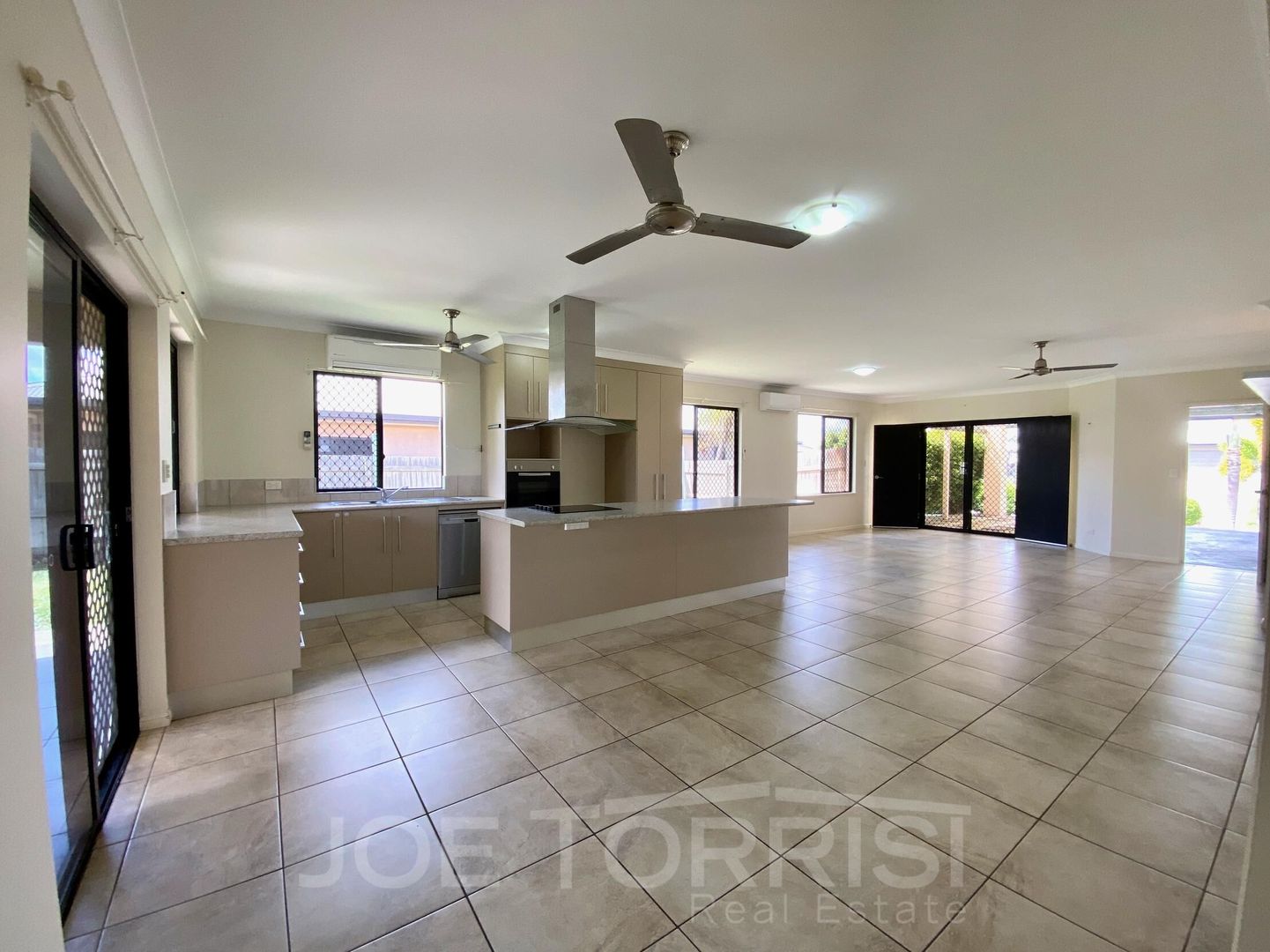 32 Jacana Close, Mareeba QLD 4880, Image 2