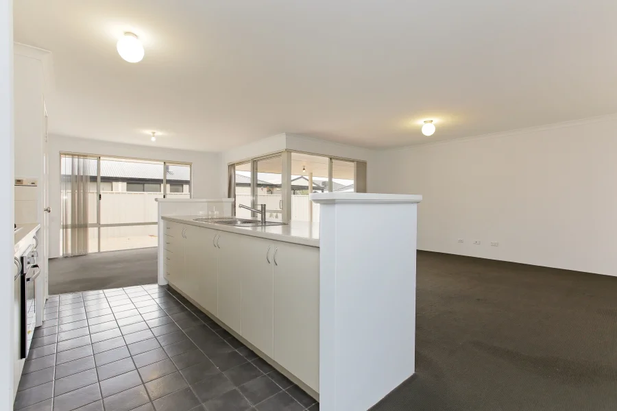 Additional image 7 of 38 Whiteman Crescent, Bertram WA 6167