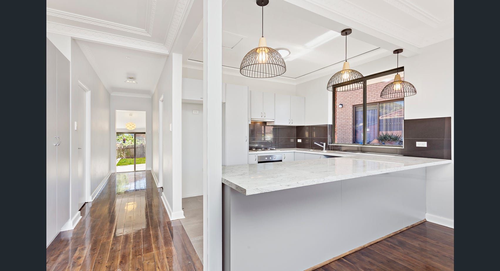 3 bedrooms House in 8 Regina Avenue BROOKVALE NSW, 2100