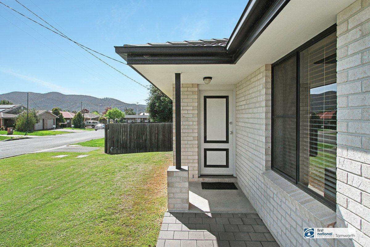 5 Flynn Street, South Tamworth NSW 2340, Image 2