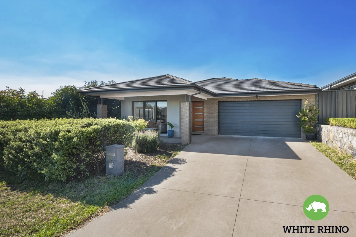 9 Carl Street, Googong NSW 2620