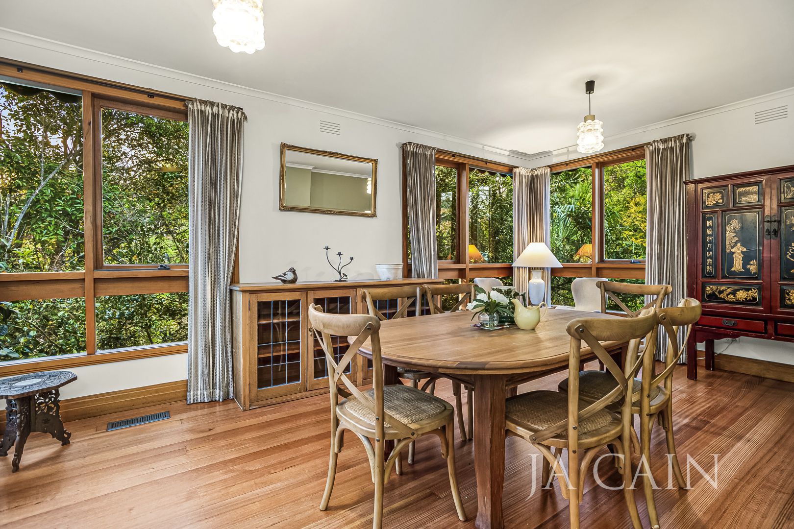 5 Flinders Avenue, Canterbury VIC 3126, Image 2