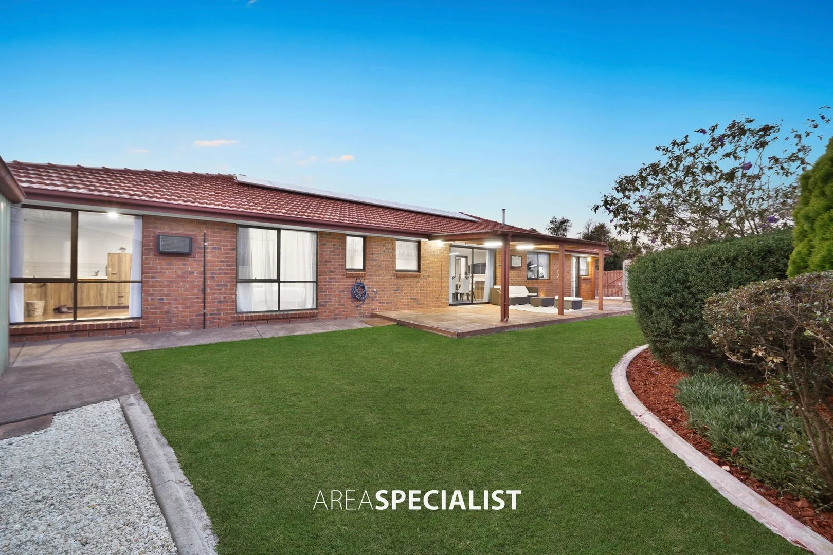 29 Strafford Avenue, Cranbourne VIC 3977