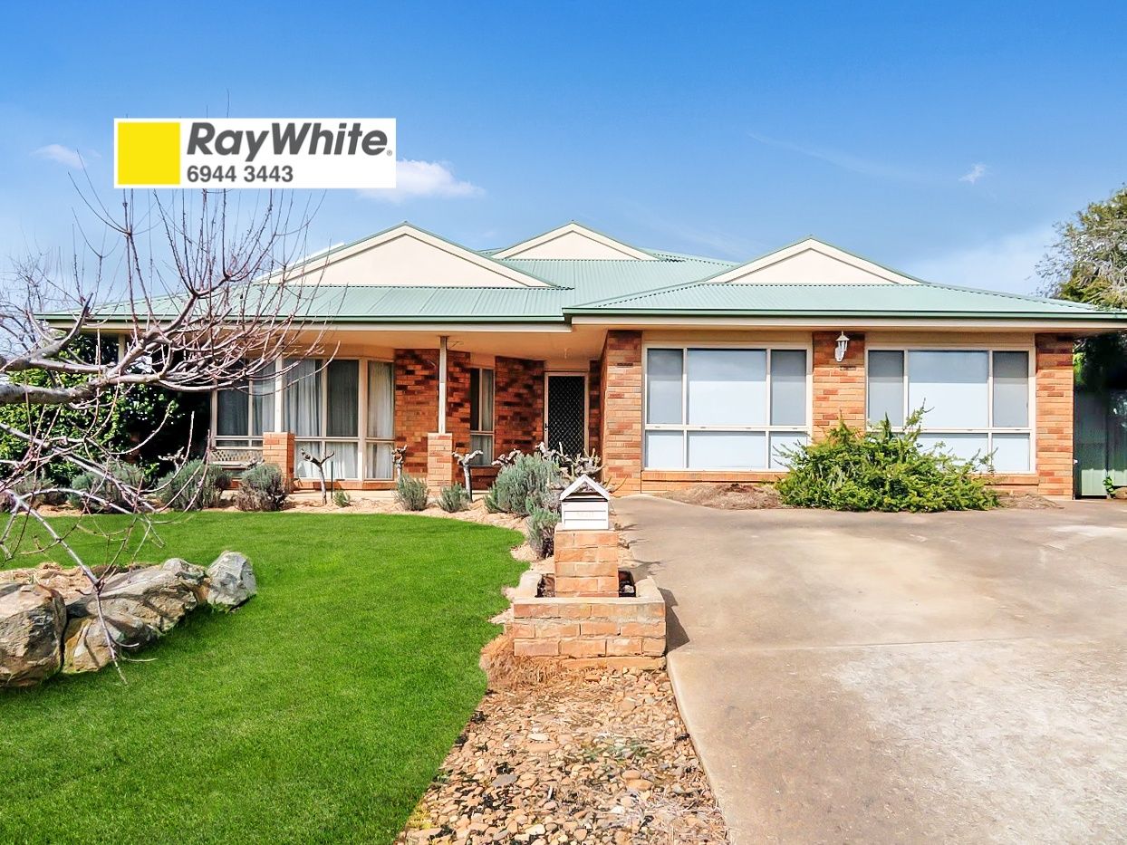 11 Lawson Drive, Gundagai NSW 2722, Image 0