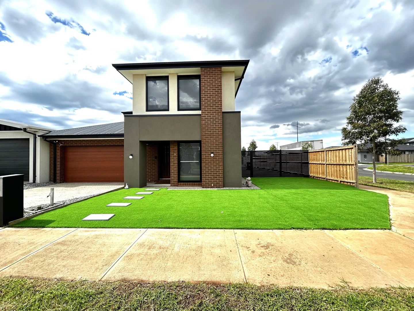 2 Usher Road, Deanside VIC 3336
