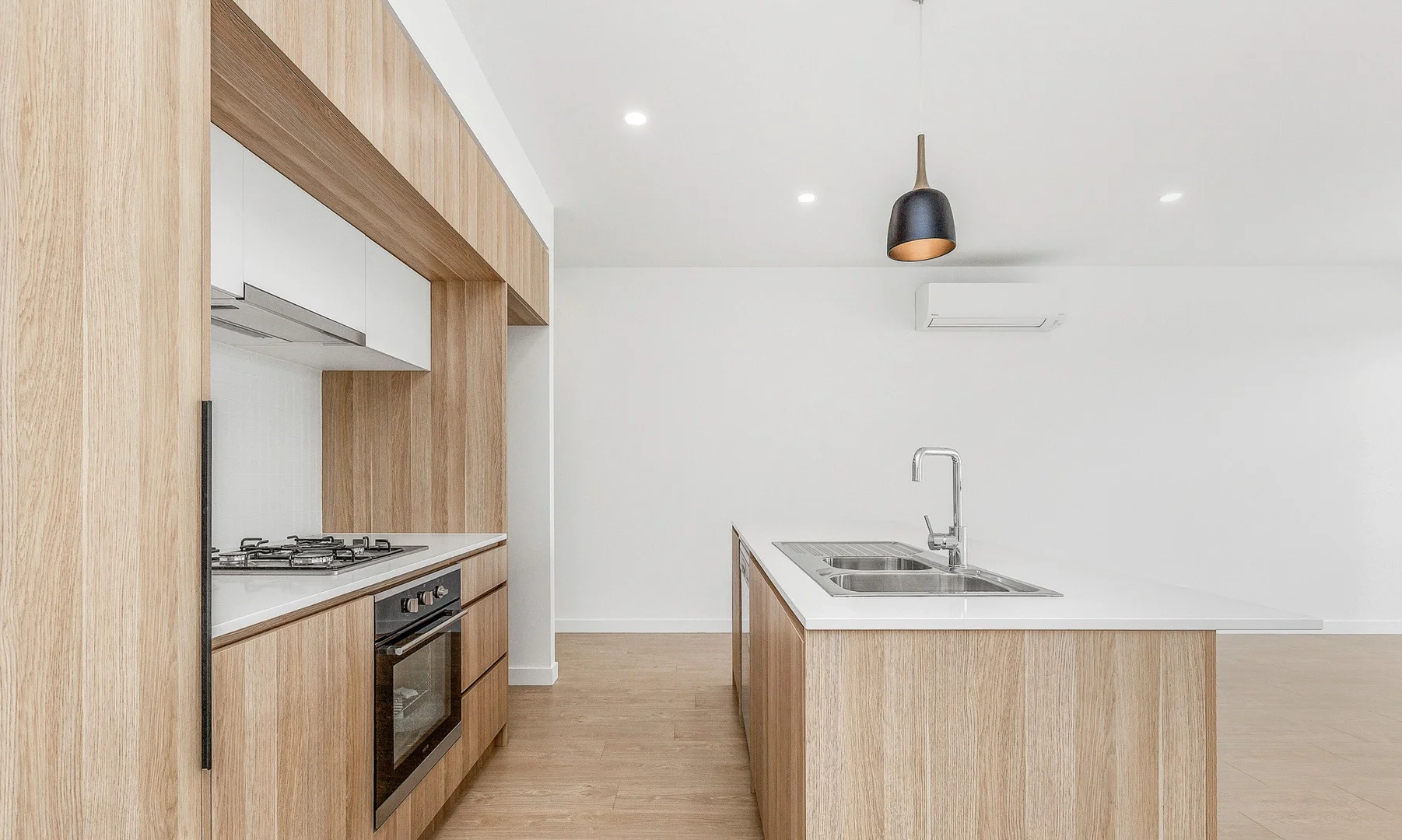 Additional image 3 of 32 Glasson Place, Point Cook VIC 3030