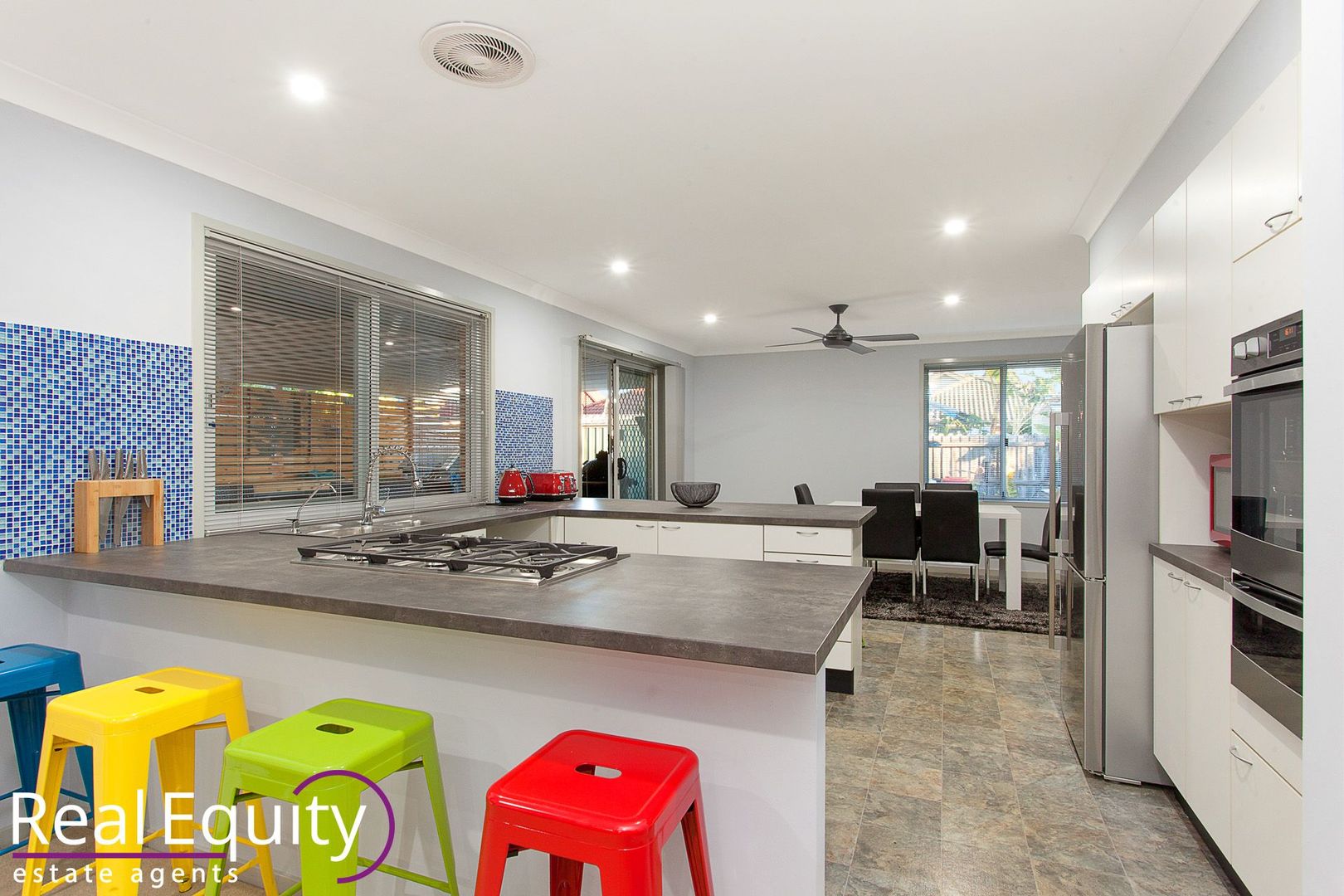 16 Ellesmere Court, Wattle Grove NSW 2173, Image 1